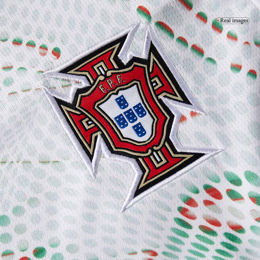Portugal Long Sleeve Jersey RONALDO #7 Away Football Shirt 2025 - Image 7